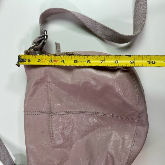 The Sak Women's Light Mauve Leather Silverlake Studded Crossbody Bag Purse - Picture 10 of 13